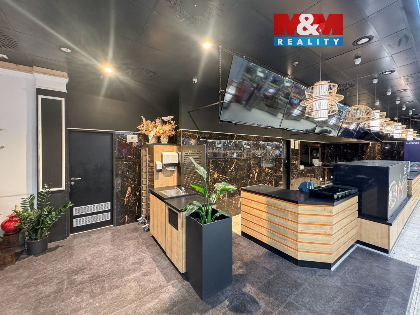 Restaurace, Pod hranicí, Praha, 185 m²