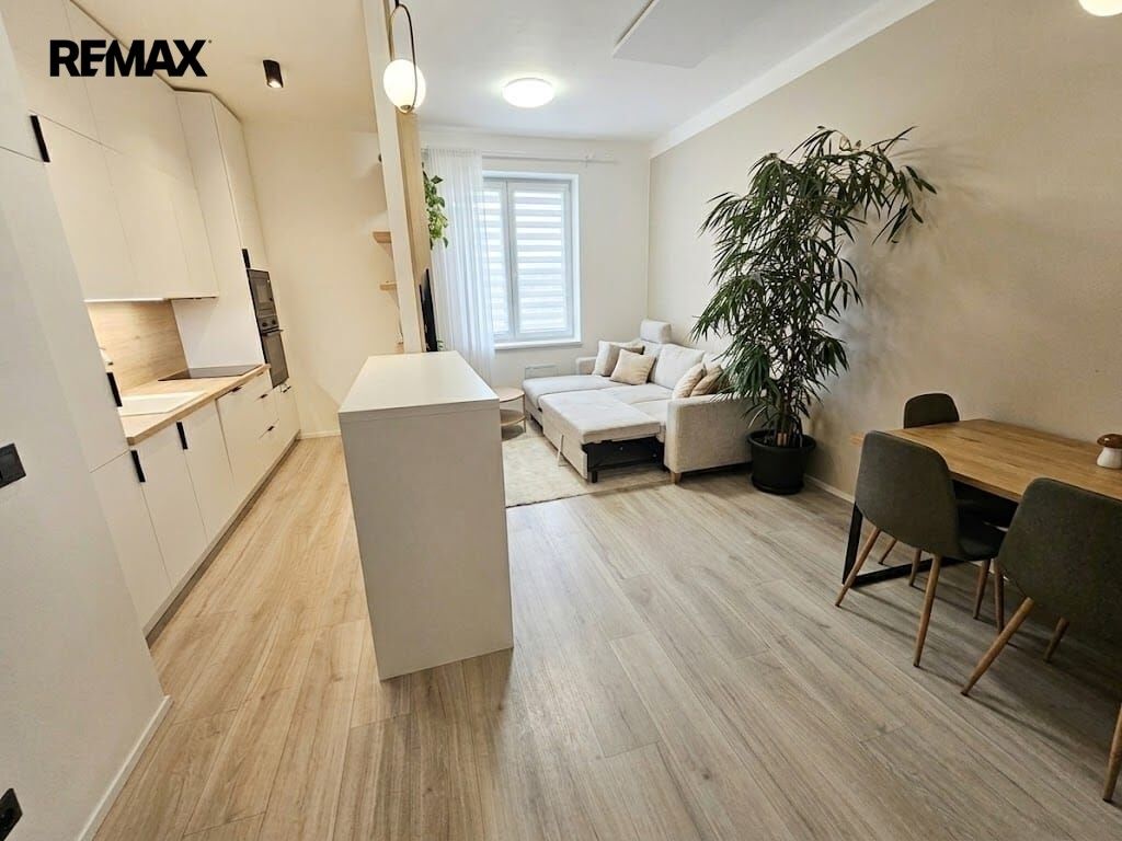3+kk, Železničního pluku 2017, Pardubice Zelené Předměstí, 68 m² - 2