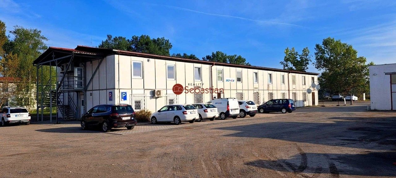 Výrobní prostory, V Mlejnku, Hradec Králové, 340 m²