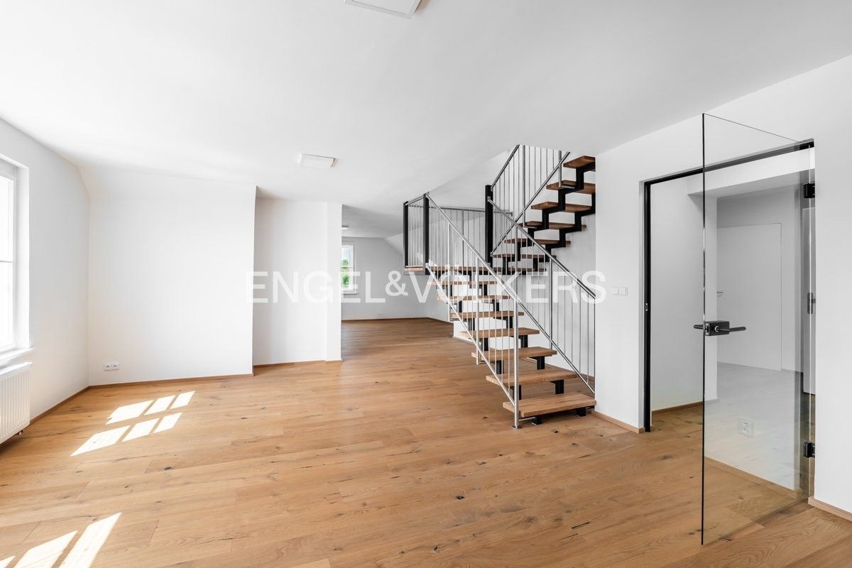 Prodej byt 3+kk - Komornická, Praha, 149 m²