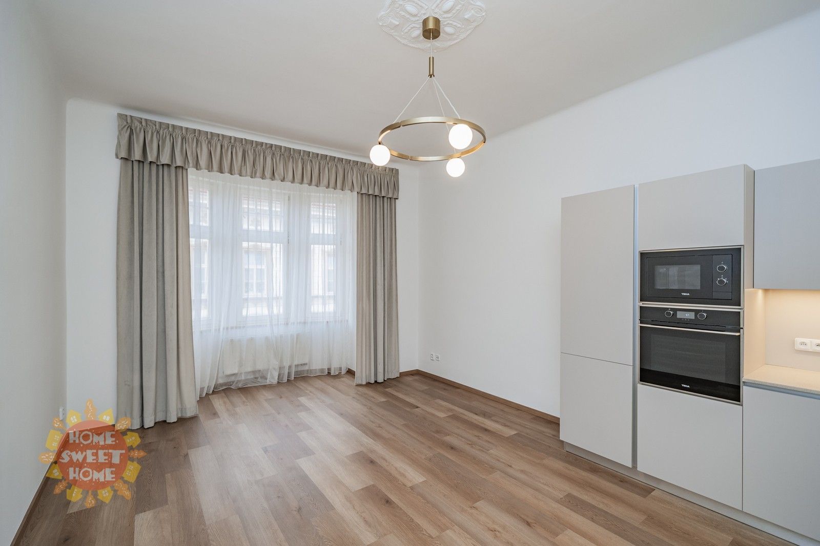 2+kk, Slezská, Praha, 57 m²