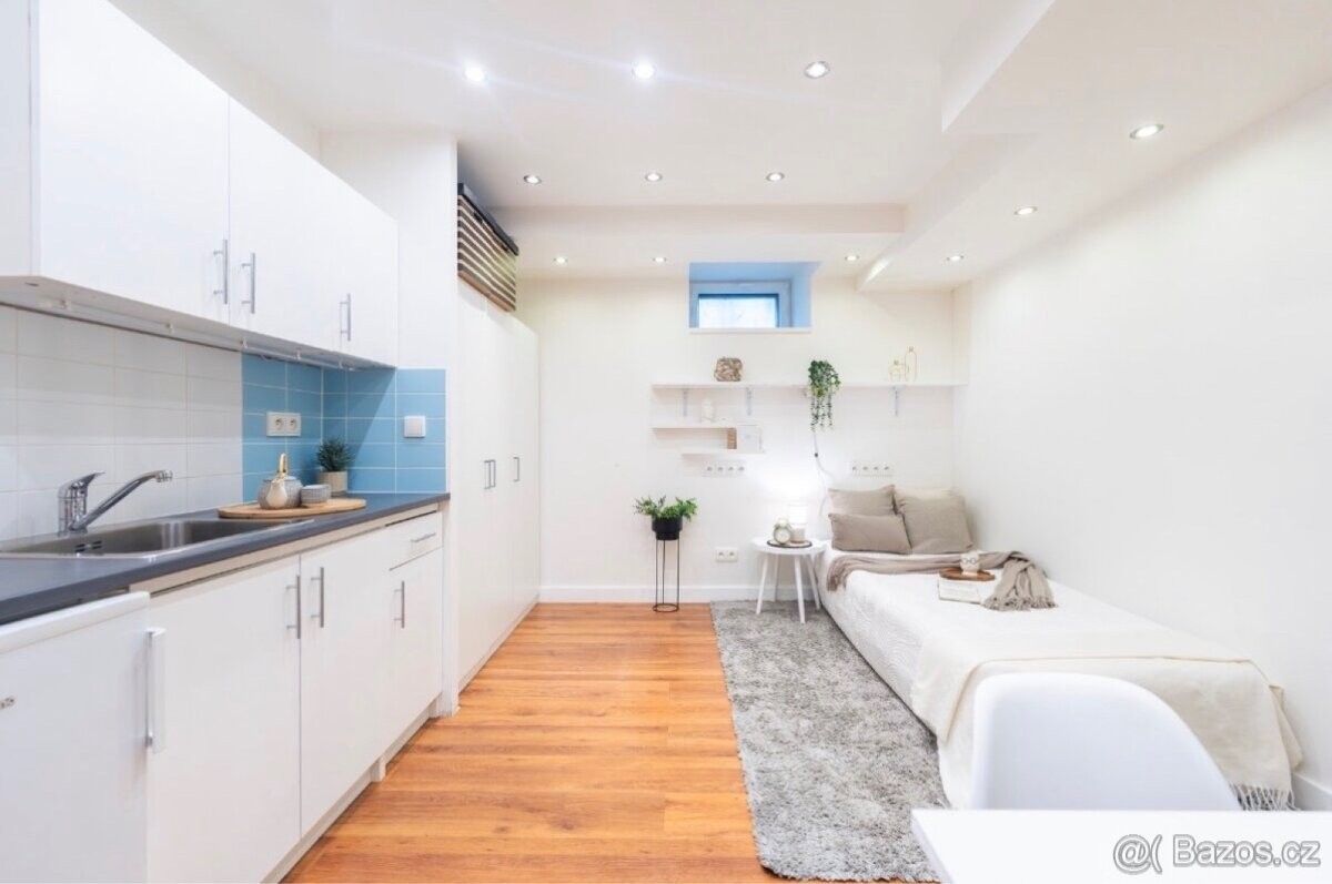 Ostatní, Pardubice, 530 02