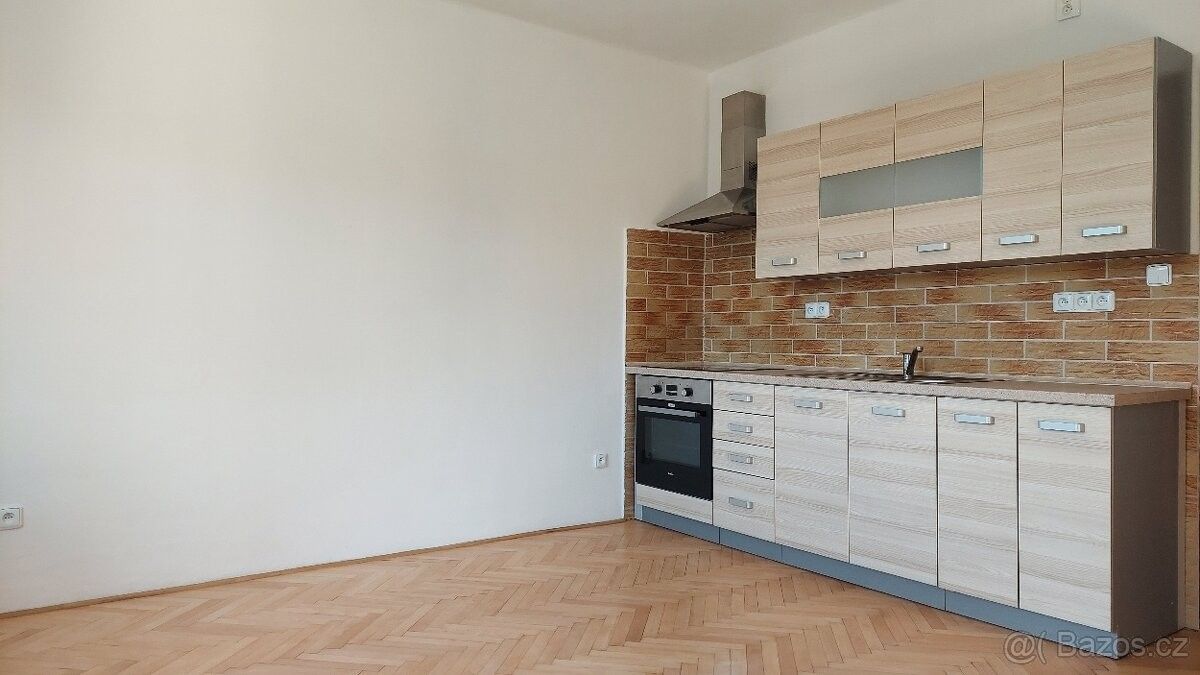 Pronájem byt - Chrudim, 537 01