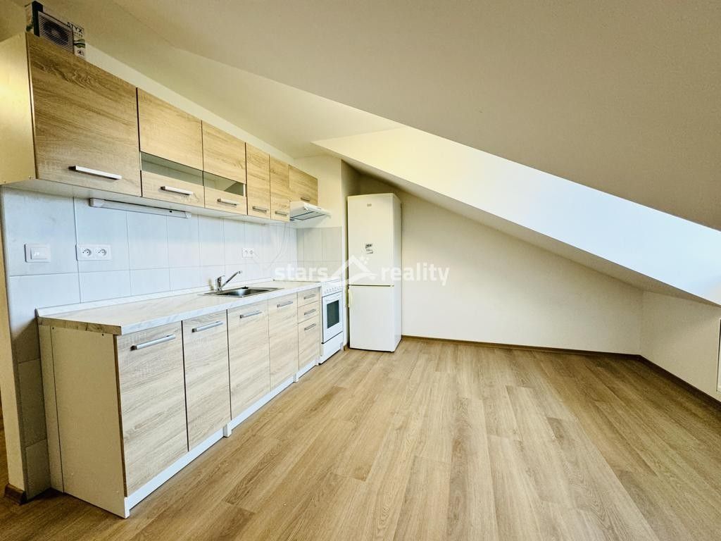 Pronájem byt 1+1 - třída Legií, Kralupy nad Vltavou, 37 m²