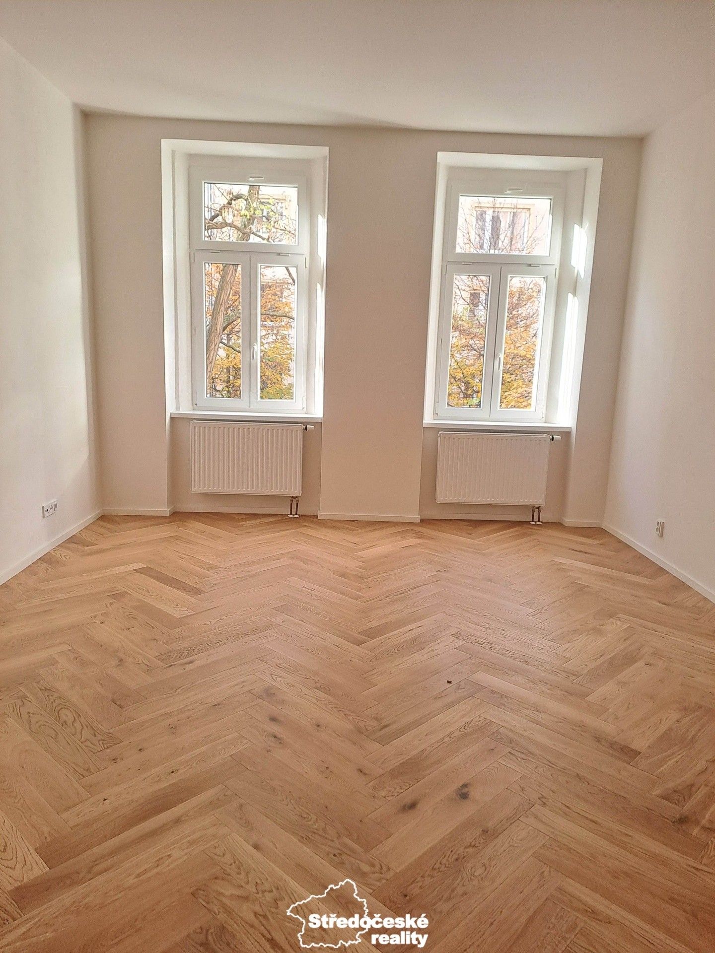 Pronájem byt 1+1 - Velehradská, Praha, 43 m²