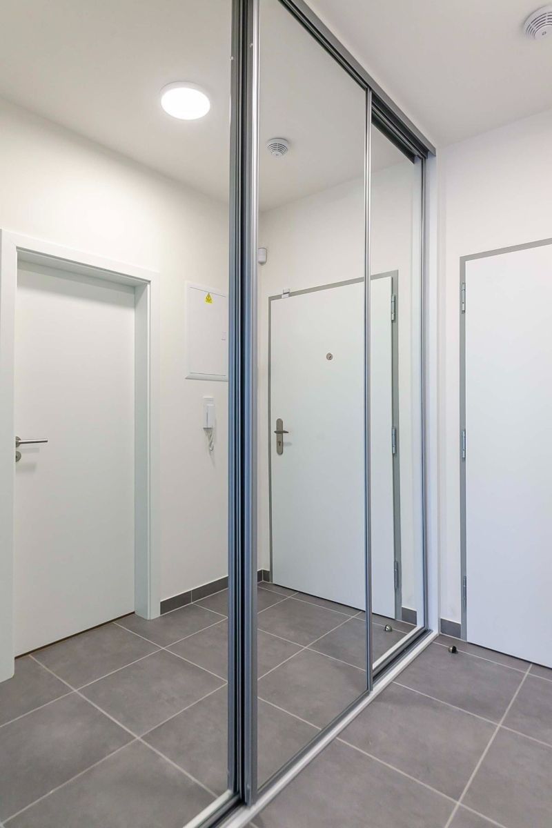 Pronájem byt 1+kk - Gerstelova, Praha - Vysočany, 36 m² - 5
