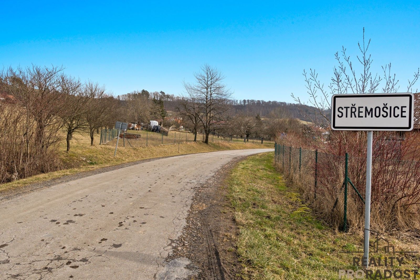 Pozemek pro bydlení · 1 585 m² · Střemošice - 3