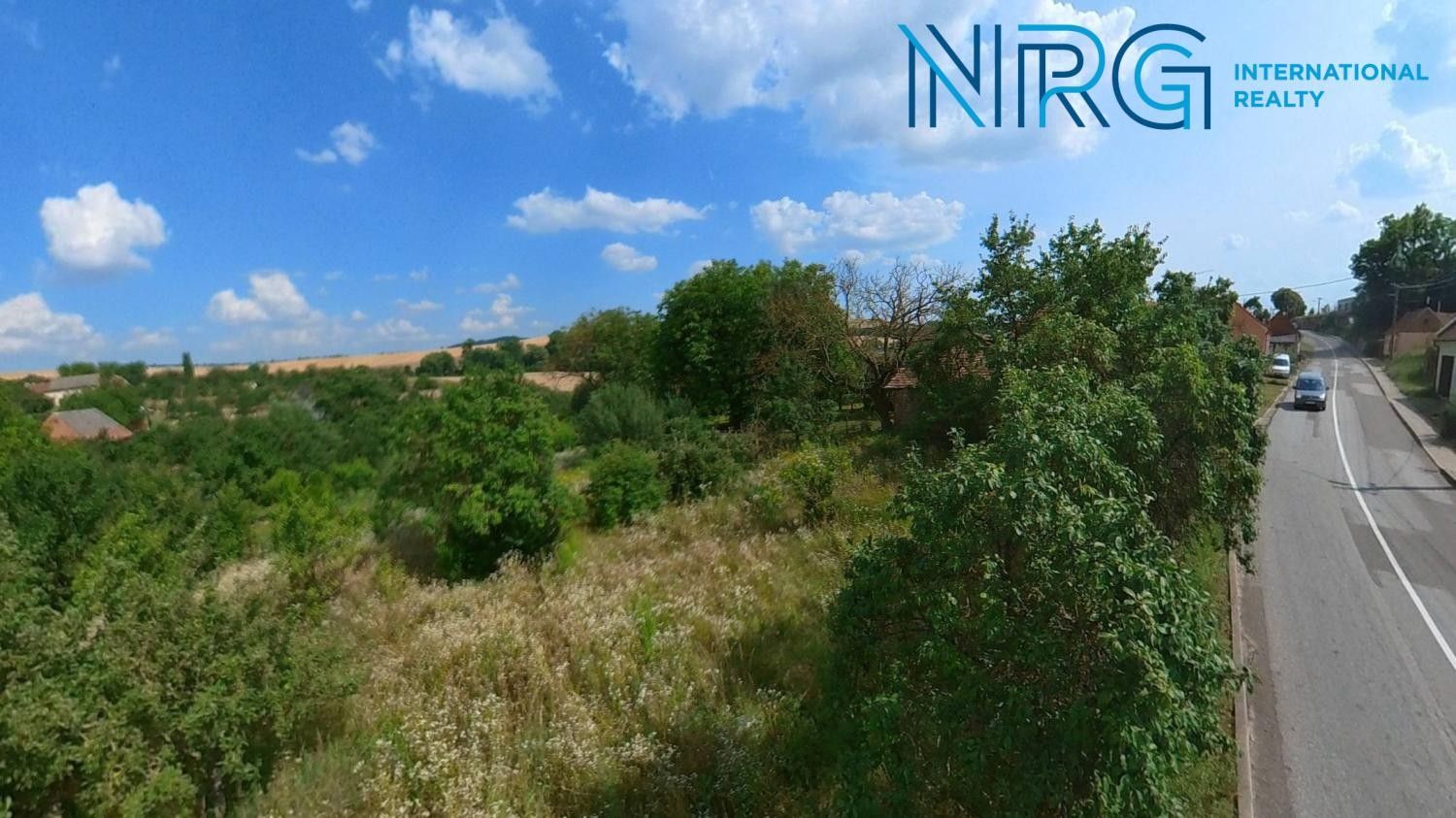 Prodej pozemek pro bydlení - Labuty, 752 m²