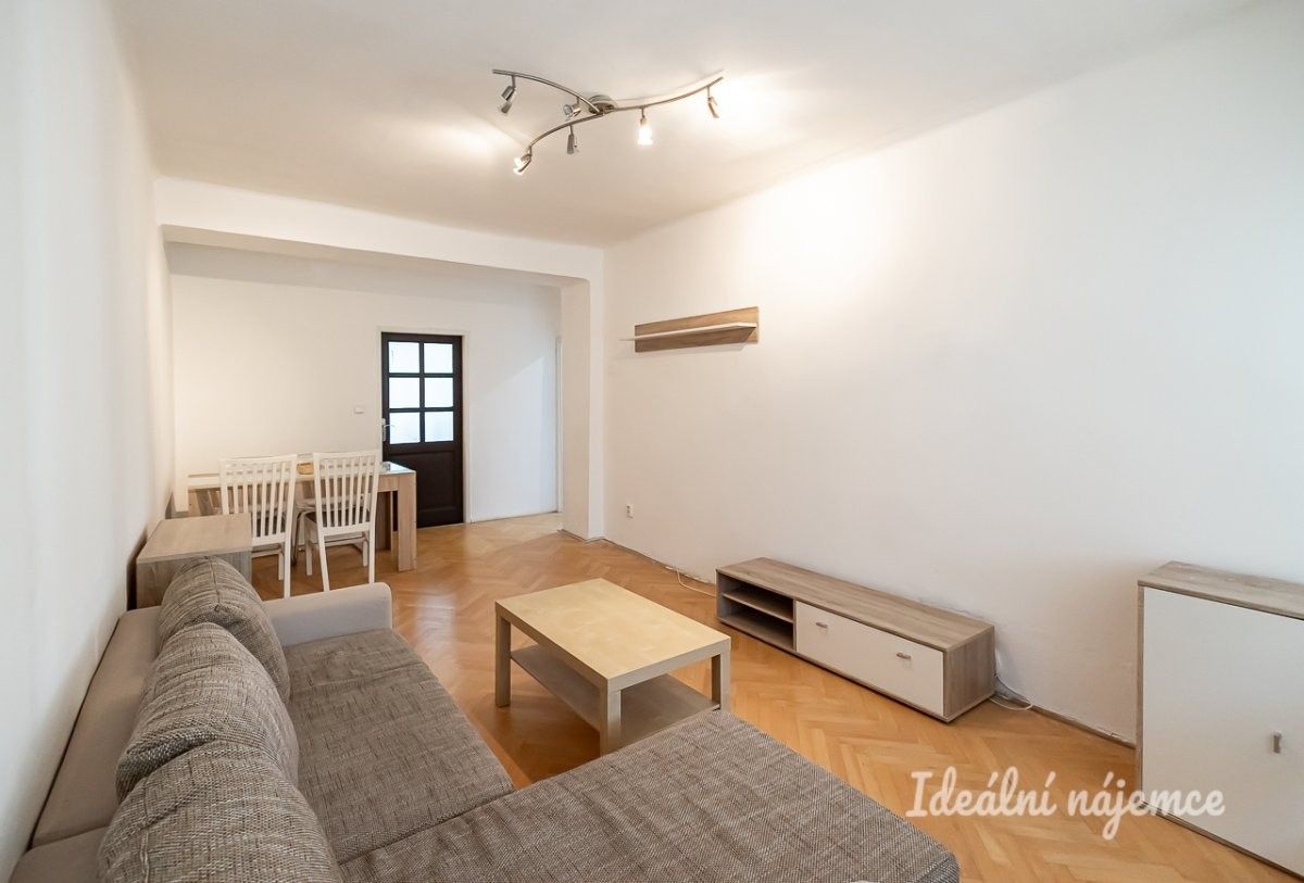 Pronájem byt 3+1 - Sadská, Praha, 65 m² - 5