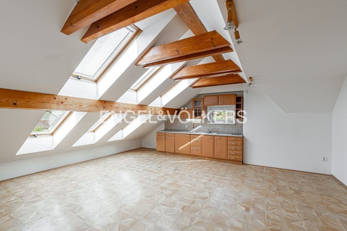 Kancelář · 83 m² · Podholí 243, Praha Lysolaje - 3