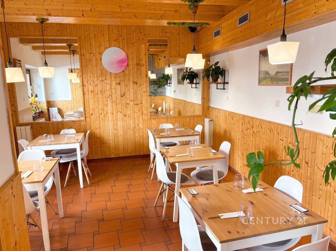 Restaurace, 87 m²