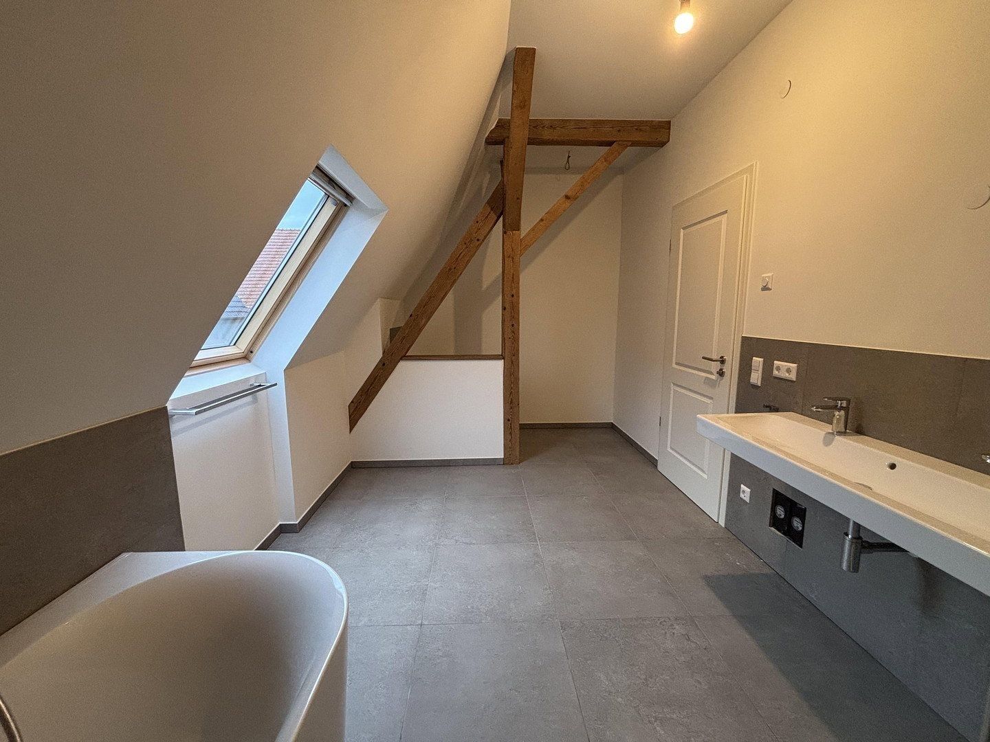 Pronájem byt 4+kk - , Bádensko-Württembersko, 147 m² - 5