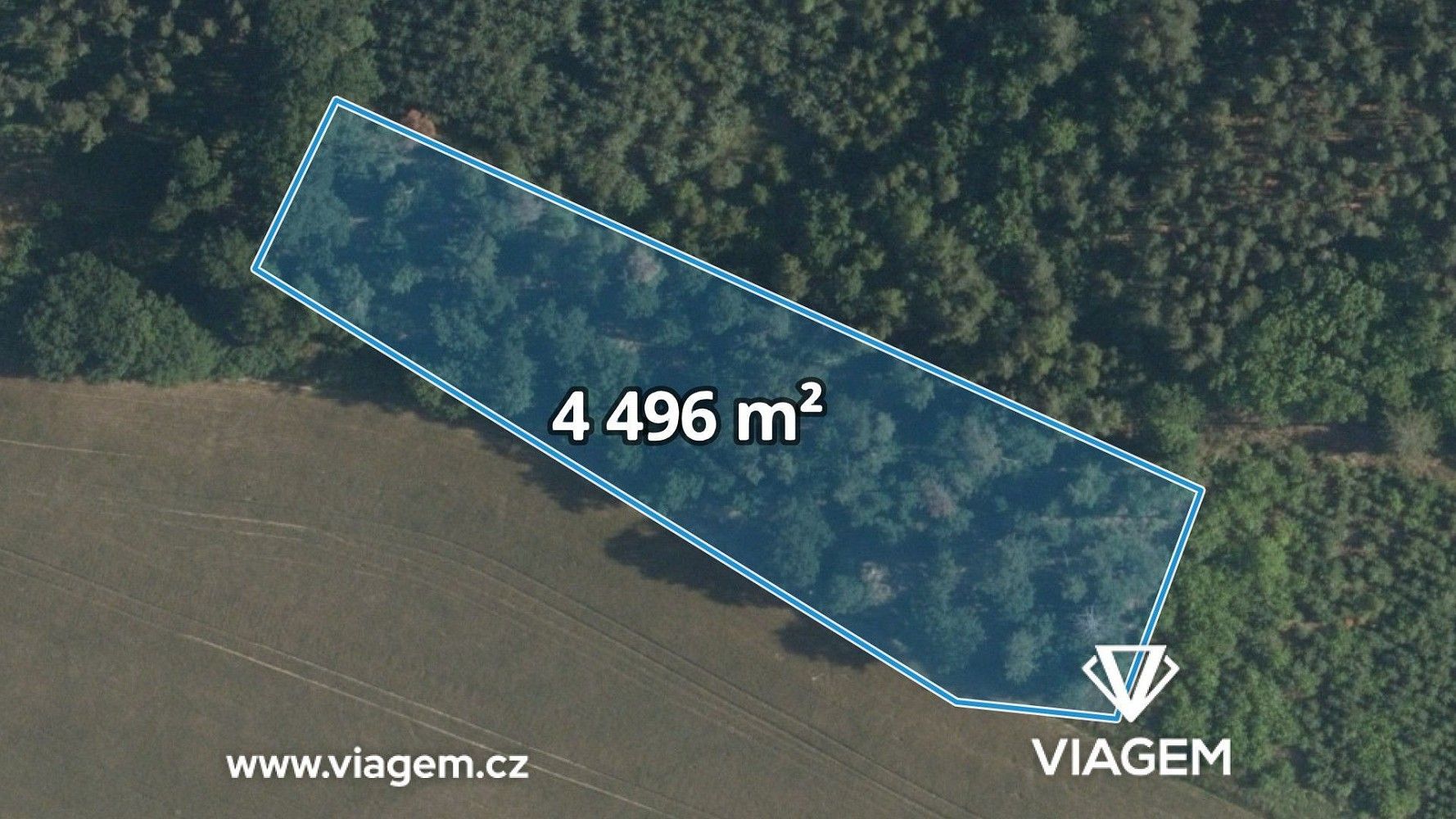 Les, 4 496 m²