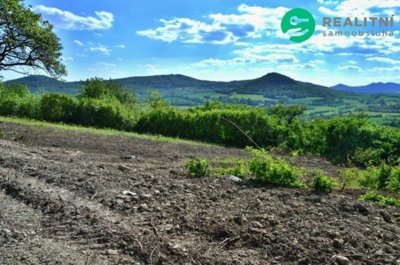 Zahrada · 1 600 m² · Oparno, Velemín - 4