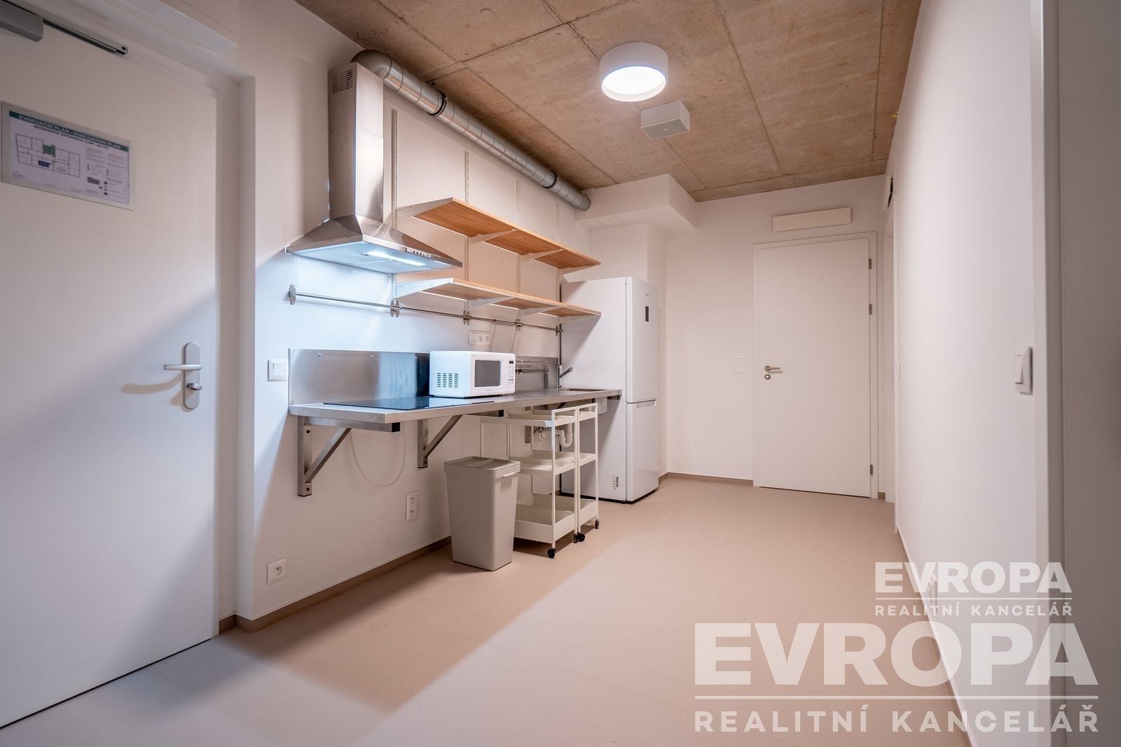 Pronájem byt 2+1 - Gočárova třída 1297, Hradec Králové, 44 m² - 5