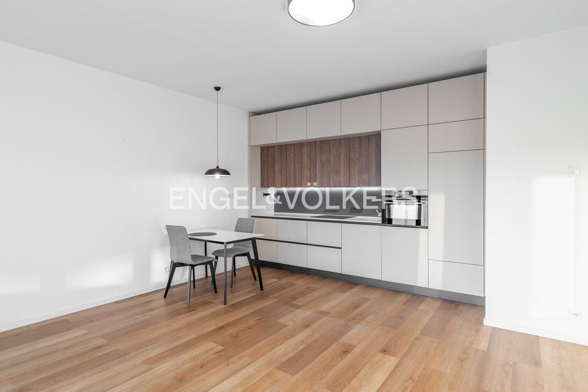 Pronájem byt 2+kk - Kloudova, Praha, 58 m²