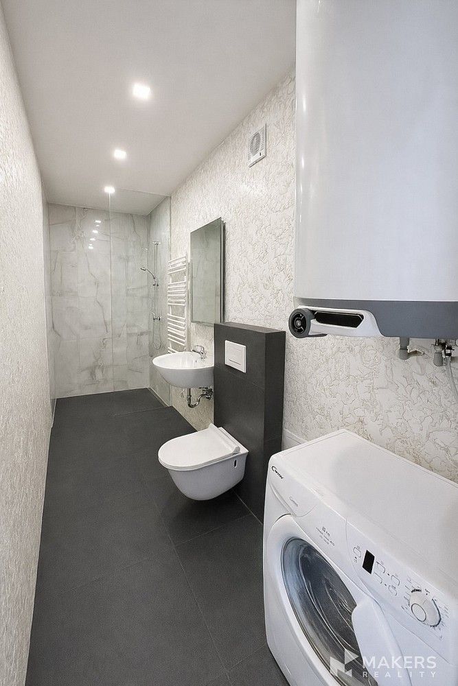 Byt 2+kk · 80 m² · U kněžské louky, Praha 3 - Žižkov - 4