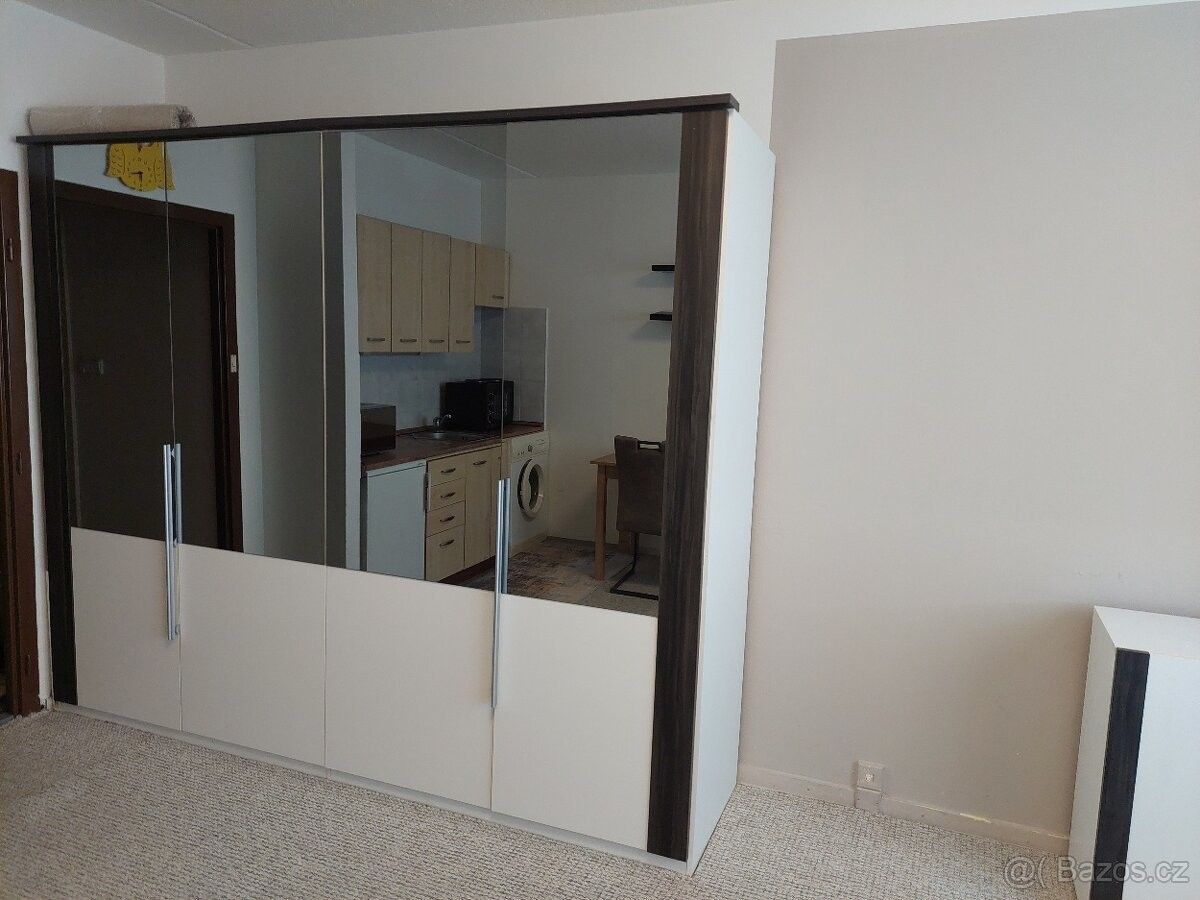 Byt 1+kk · 26 m² · Josefy Kolářové, České Budějovice 2 - 4