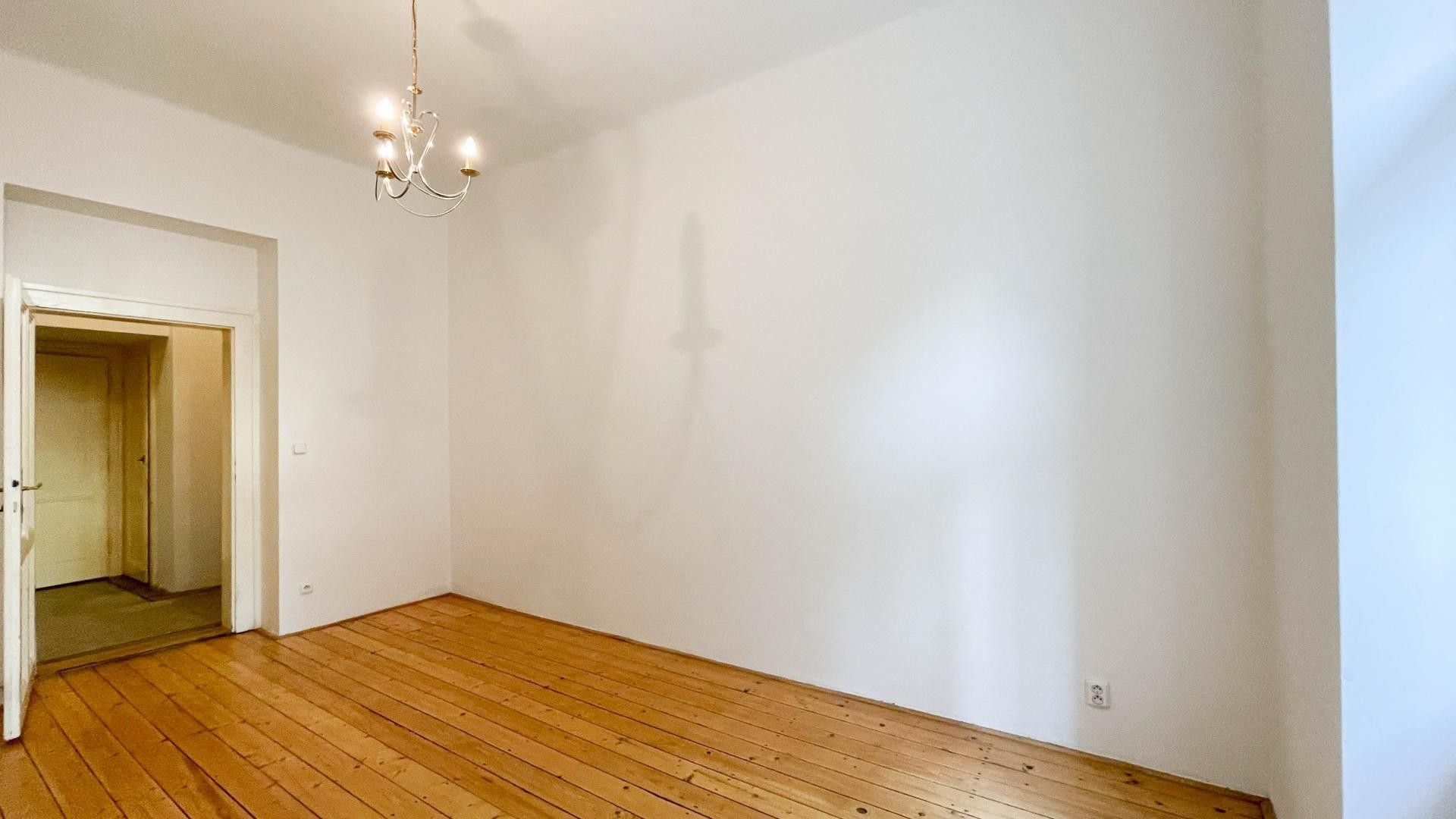 Pronájem byt 2+kk - Bubenečská, Praha, 45 m²