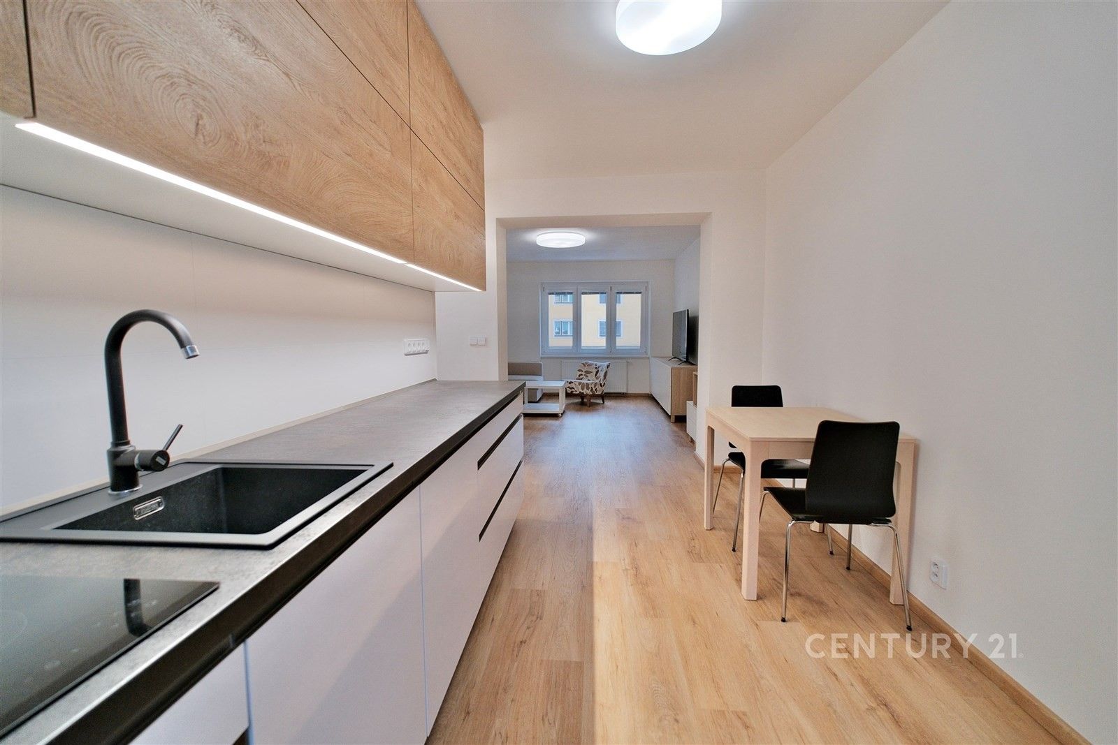 Pronájem byt 2+1 - Školní, Vsetín, 56 m²