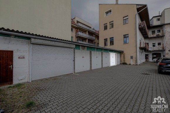 Pronájem garáž - Uherské Hradiště, 686 01