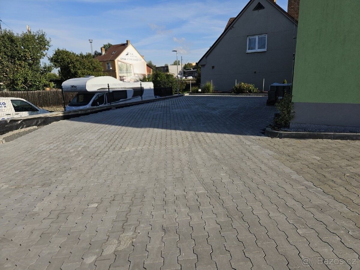 Garáž · Tábor, 390 02 - 3