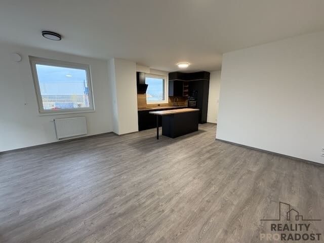 Pronájem byt - Praha, 190 00