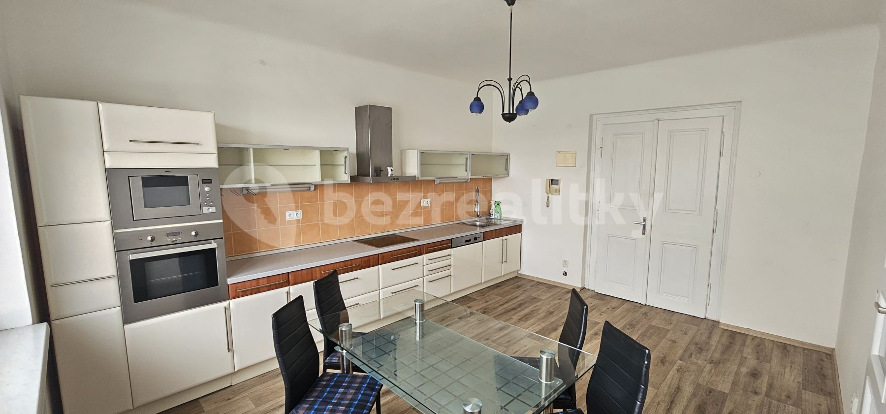 3+kk, gen. Klapálka, Kladno, Středočeský kraj, 72 m²
