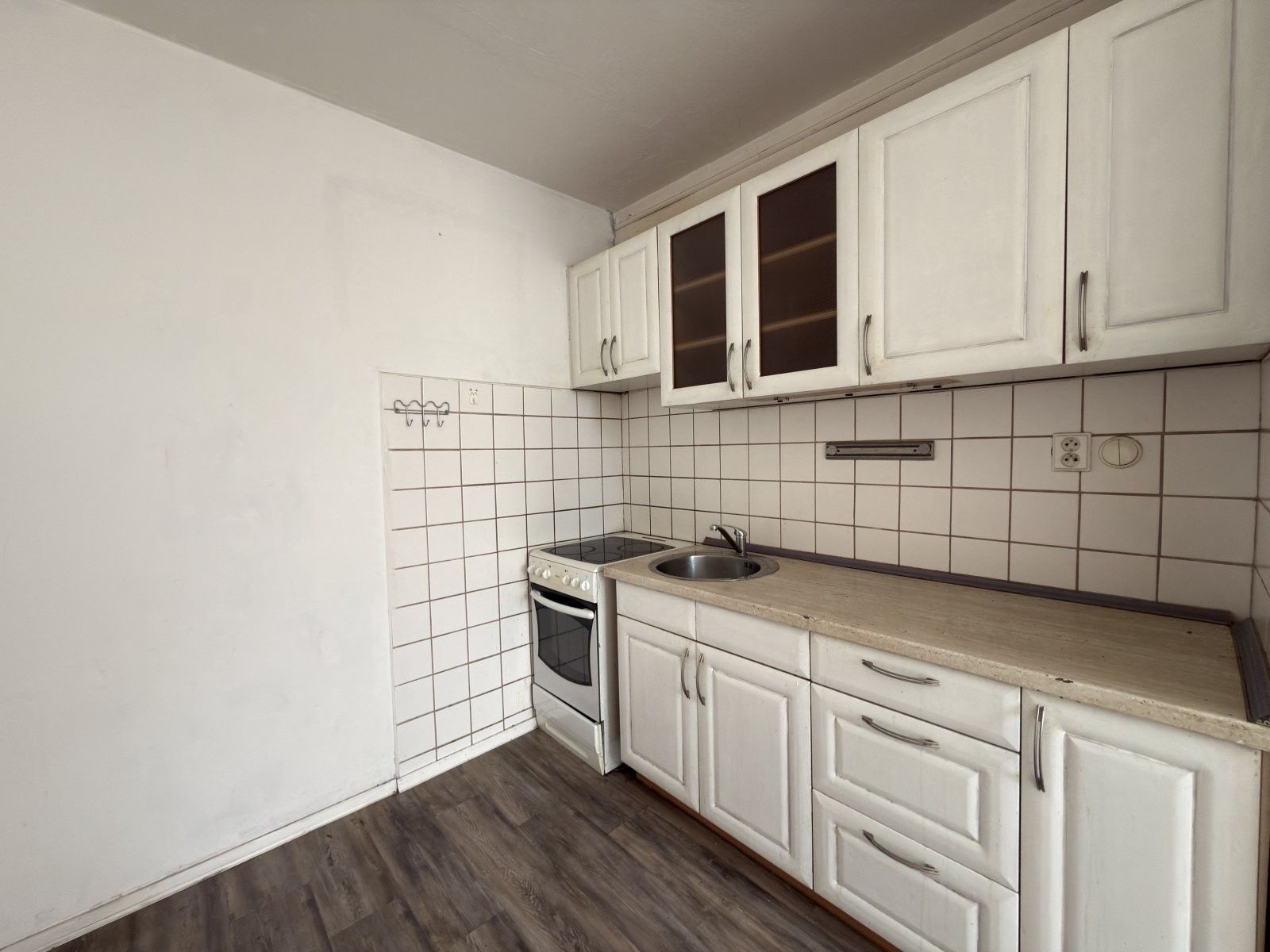 Byt 1+kk · 34 m² · Kpt. Jaroše, Most - 4