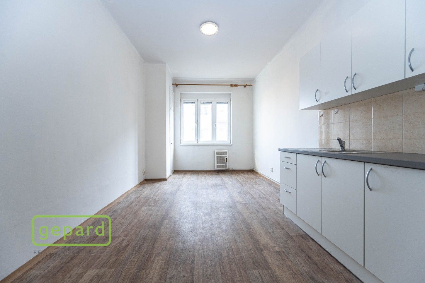 Pronájem byt 1+1 - Pod Drinopolem, Praha, 53 m²