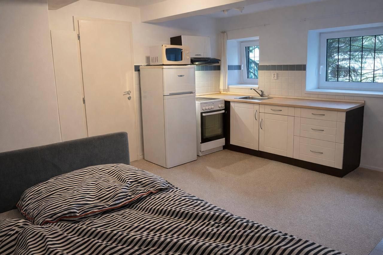 Pronájem byt 1+1 - Pod Kesnerkou, Praha, 40 m²