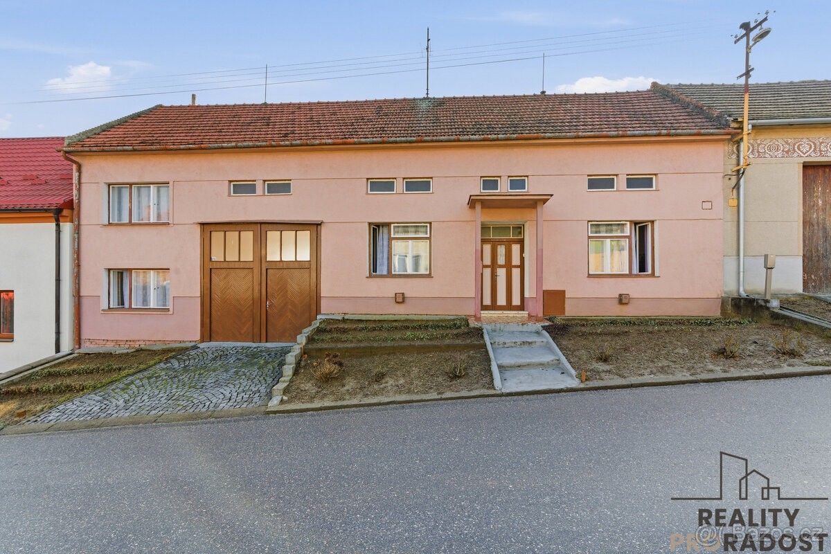 Rodinné domy, Čejkovice, 696 15