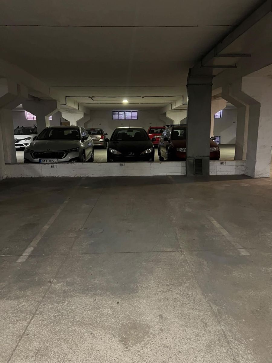 Garáže, Praha - Vršovice, 13 m² - 1