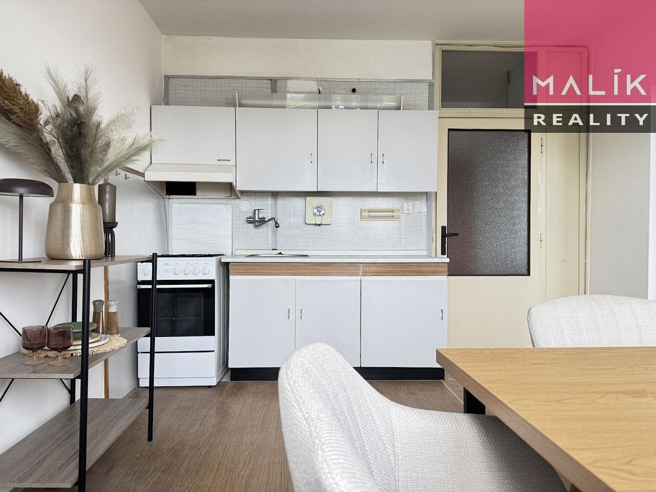 Byt 1+1 · 37 m² · Ostrov, okres Karlovy Vary, Karlovarský kraj - 3
