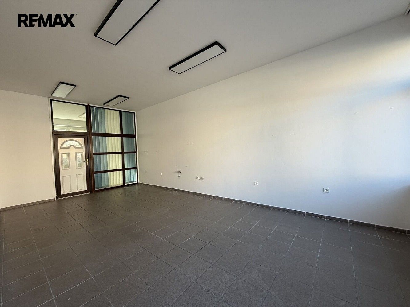 Obchodní prostory, Hodonín, Jihomoravský kraj, 42 m² - 1