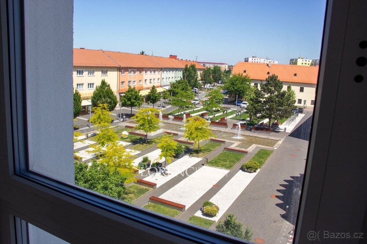 Byty, Veselí nad Moravou, 698 01 - 1