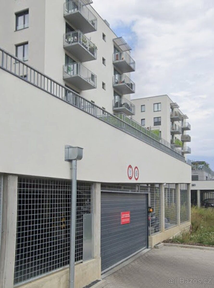 Garáže, Praha, 190 00