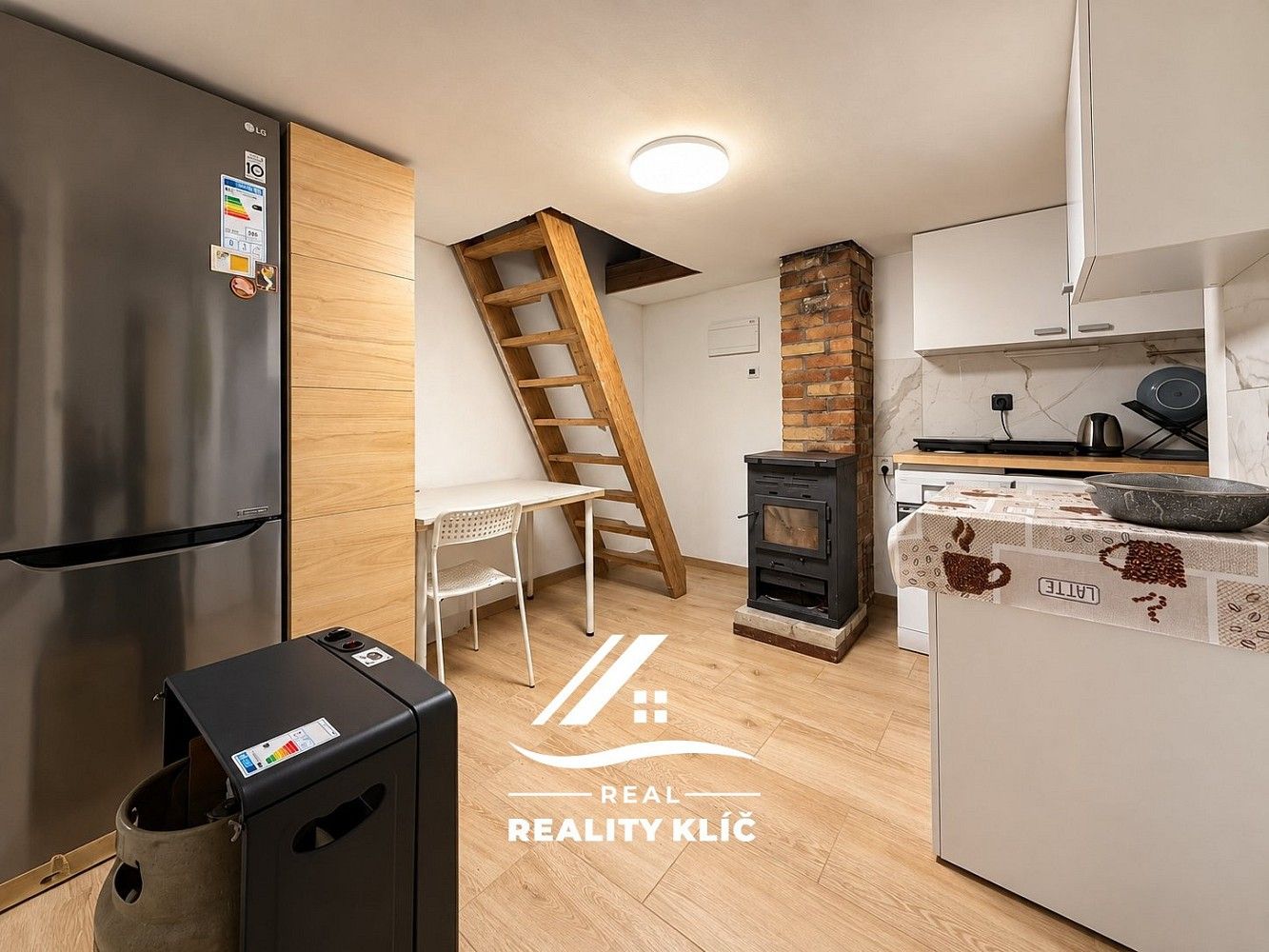 Pronájem byt 2+kk - Na Heleně, Ostrava - Třebovice, 27 m² - 5
