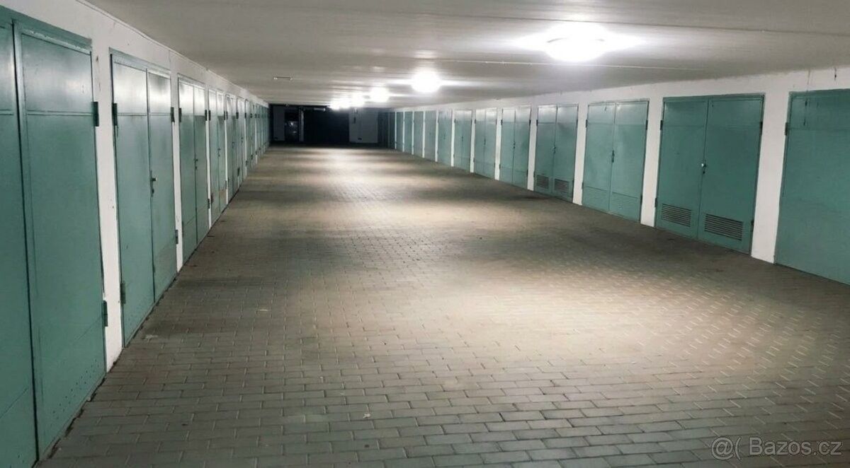 Garáže, Znojmo, 669 02 - 2