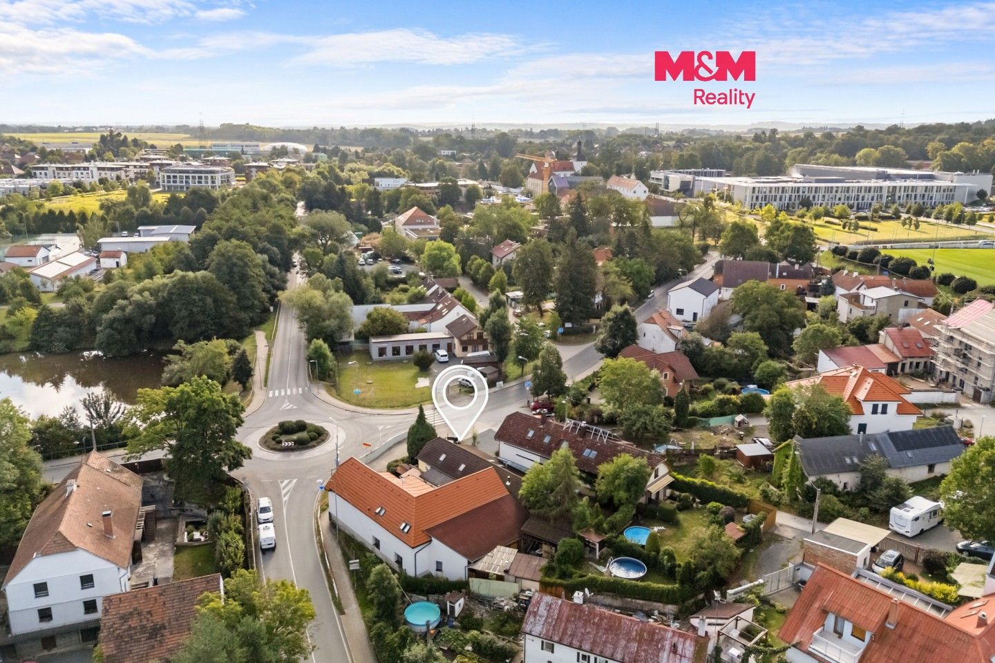 Restaurace, Mezi Křižovatkami, Dolní Břežany, 128 m² - 1