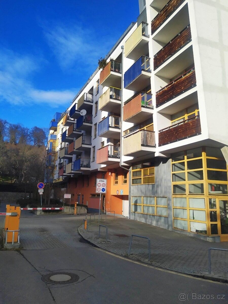 Pronájem garáž - Praha, 150 00