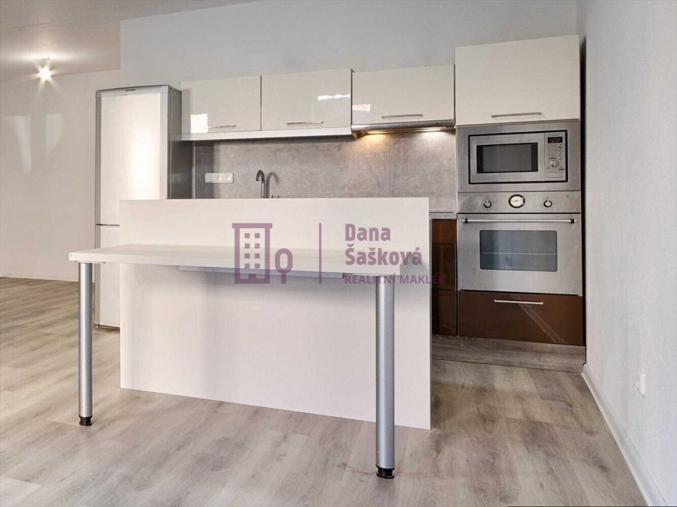 2+kk, nám. Míru, Jindřichův Hradec, 58 m²