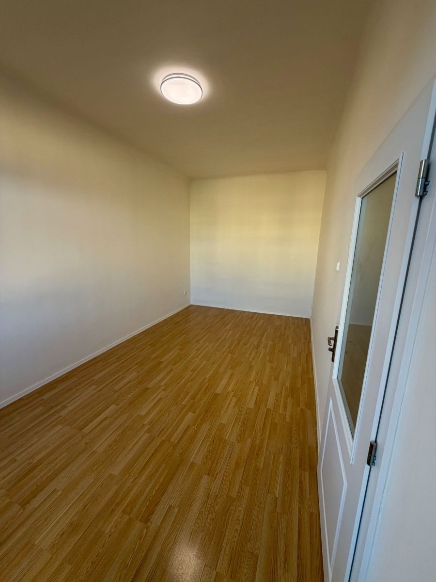 Pronájem byt 2+kk - Janovského, Praha - Holešovice, 47 m² - 5
