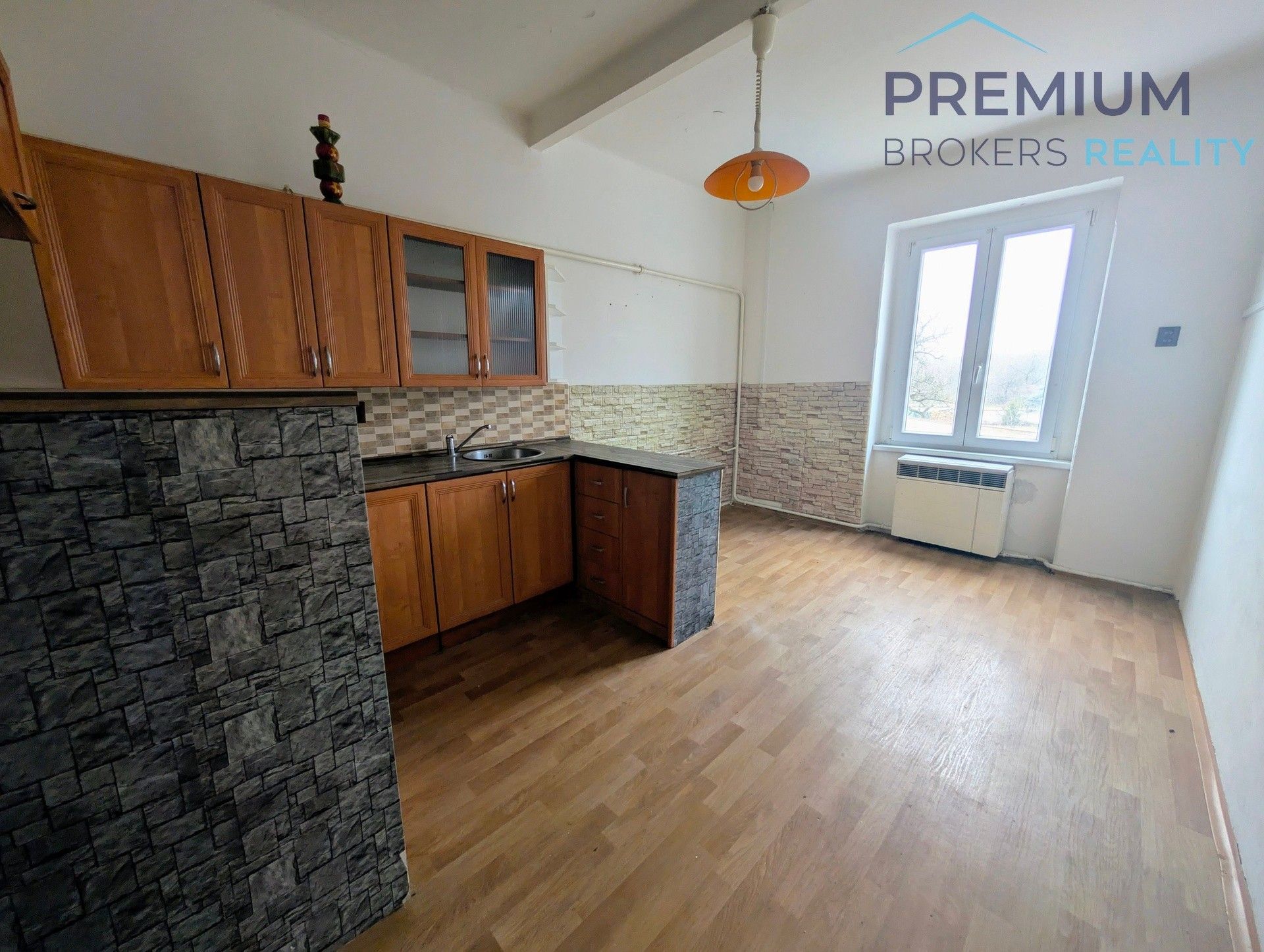 Pronájem byt 1+1 - Třebenice, 40 m²