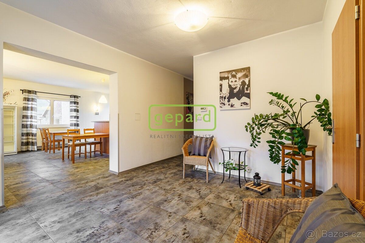 Prodej rodinný dům - Praha, 163 00