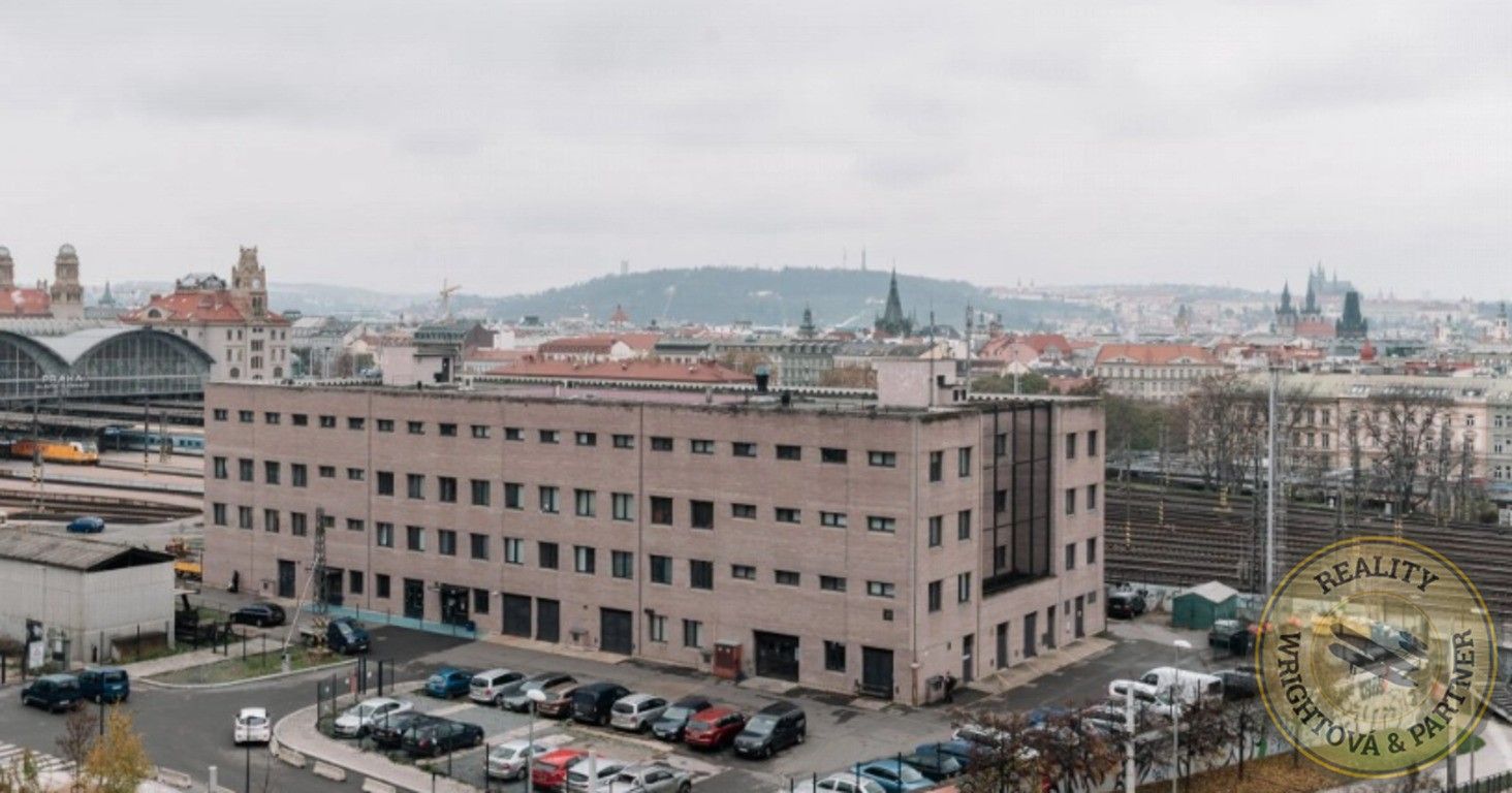 Pronájem kancelář - Seifertova, Žižkov, Praha, 360 m²