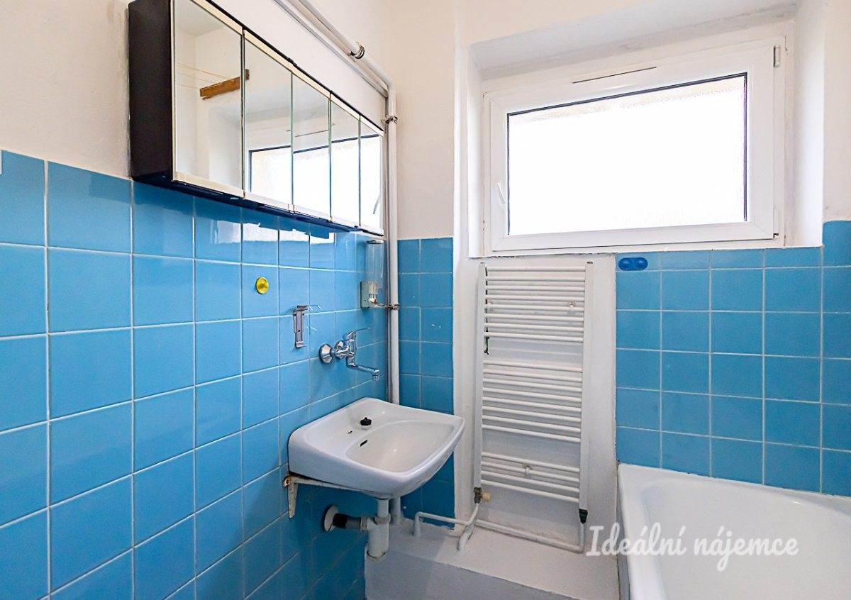 Pronájem byt 2+1 - U první baterie, Praha, 60 m²