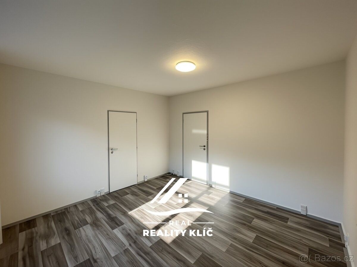 Pronájem byt - Orlová, 735 14