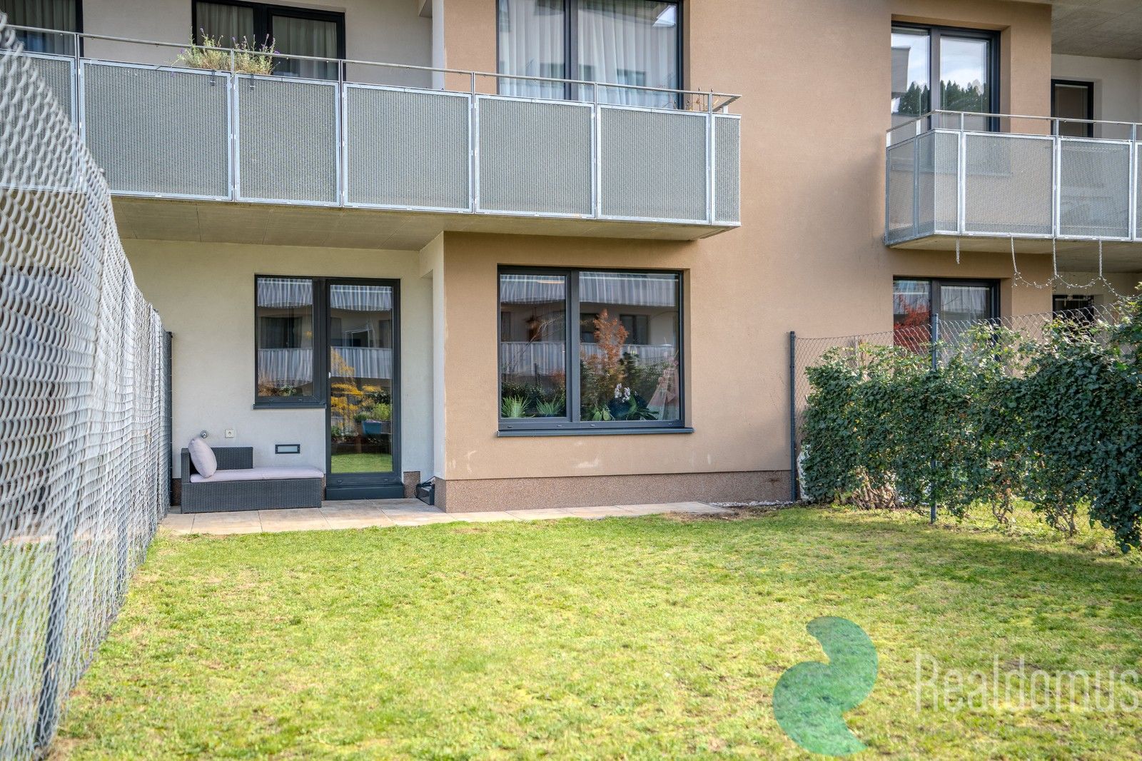 2+kk, Zvěřinova, Praha, 145 m²