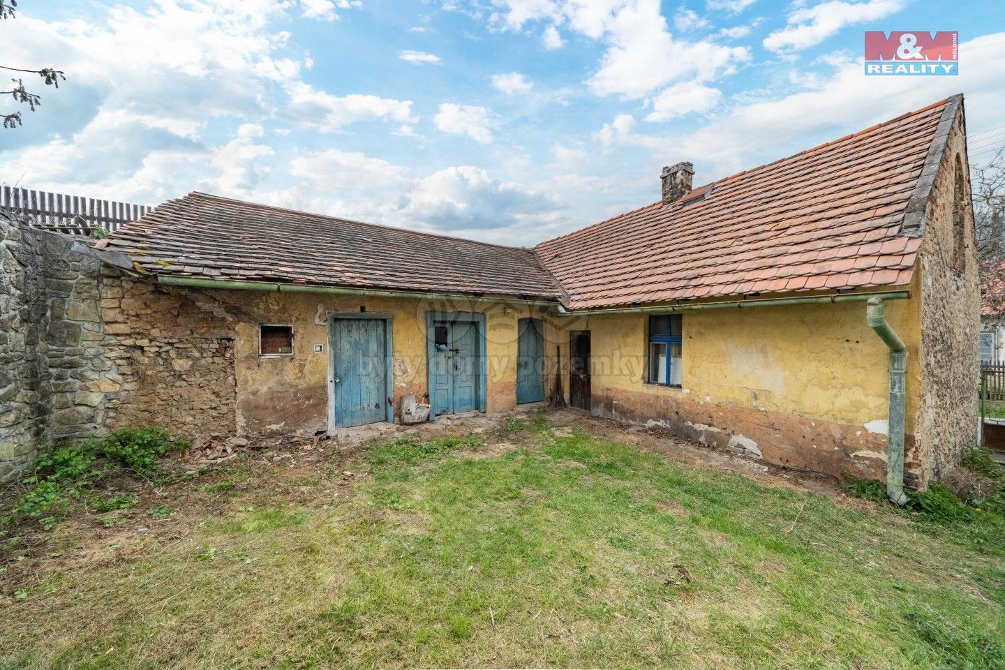 Prodej rodinný dům - Trněný Újezd, Mořina, 44 m²